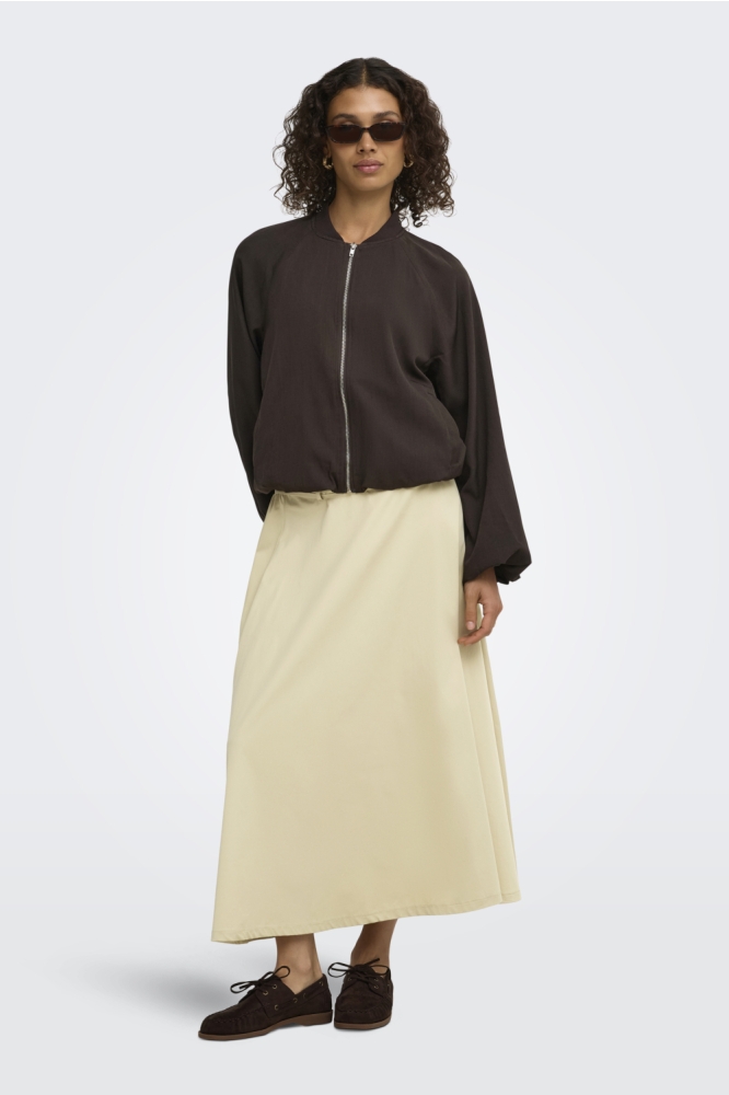 Jacqueline de Yong bruine dames jas | Model