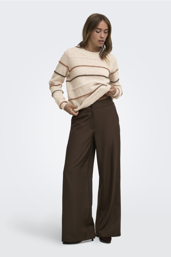 Jacqueline de Yong beige dames trui | Model
