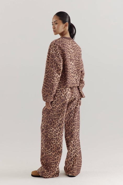 Harper & Yve camel dames sweater | Model