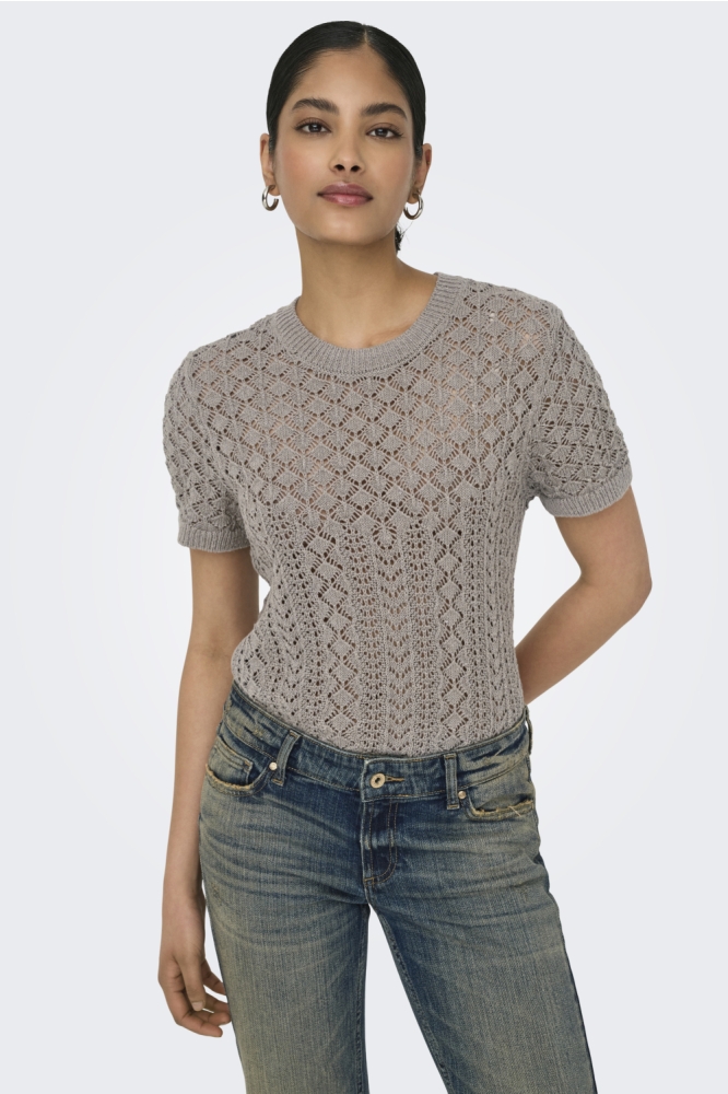 Only taupe dames t-shirt | Model vooraanzicht