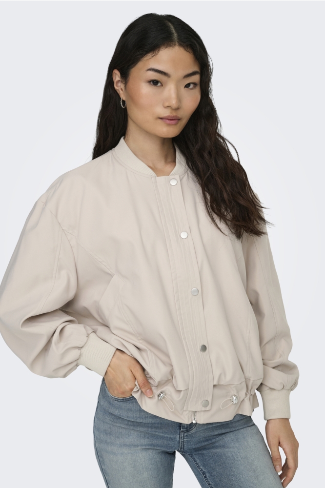 Only beige dames jas | Model vooraanzicht