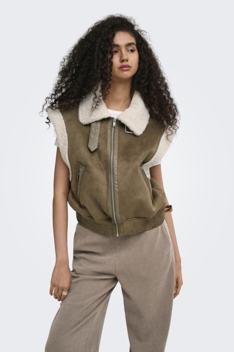 Only camel dames gilet | Model vooraanzicht