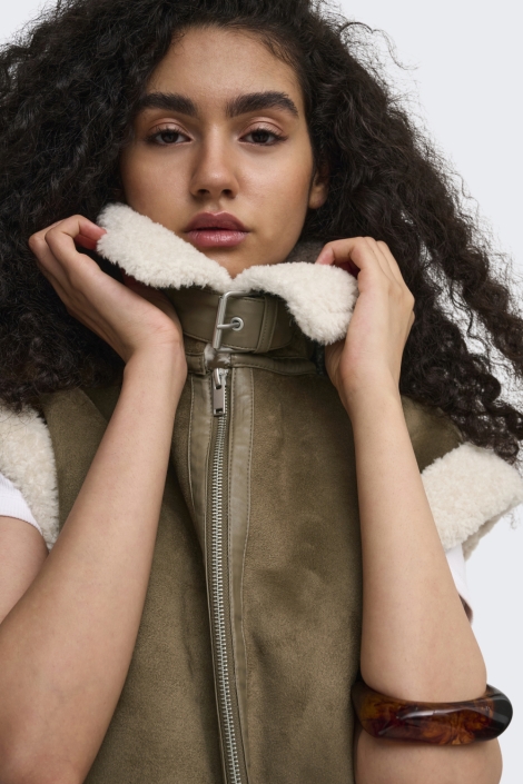 Only camel dames gilet | Close up