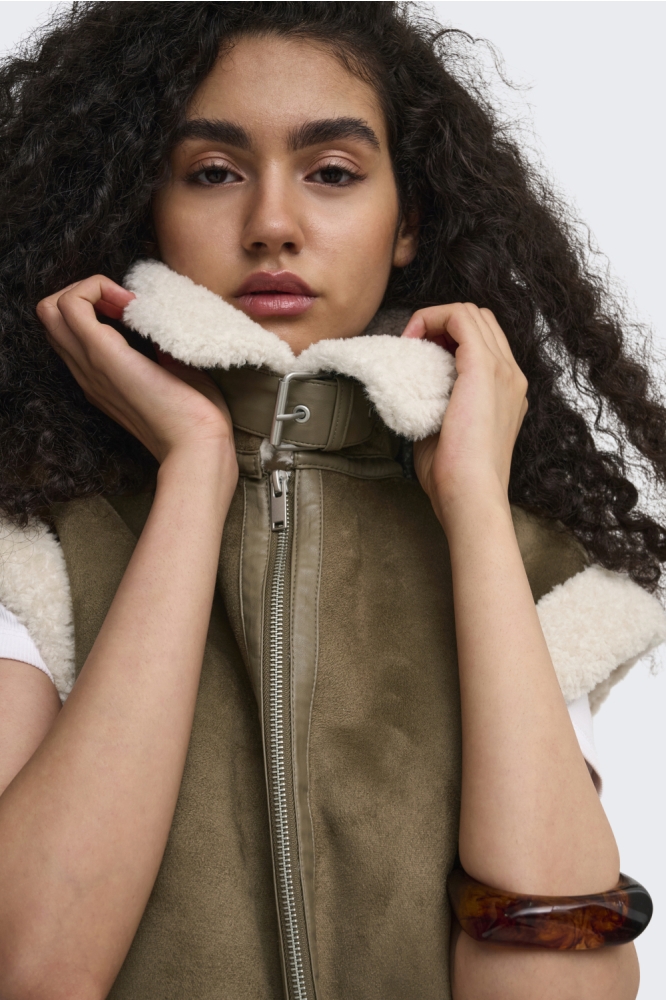 Only camel dames gilet | Close up