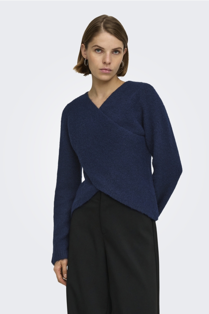 Only blauwe dames trui | Model vooraanzicht