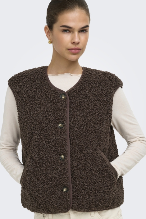 Only bruine dames gilet | Model vooraanzicht