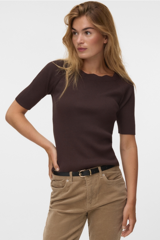 Vero Moda bruine dames trui | Model vooraanzicht