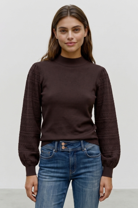 Vero Moda bruine dames trui | Model vooraanzicht