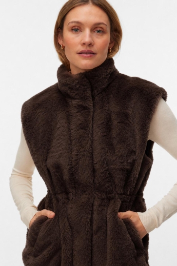 Vero Moda Jas VMSONJAPOPPY FAUX FUR WAISTCOAT GA 10310131 Chocolate Torte