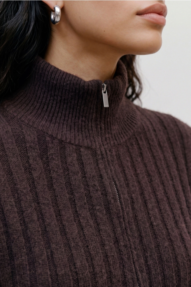 Vero Moda bruine dames vest | Close up