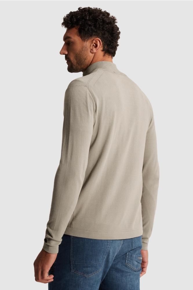 Cast Iron groene heren trui | Model achteraanzicht