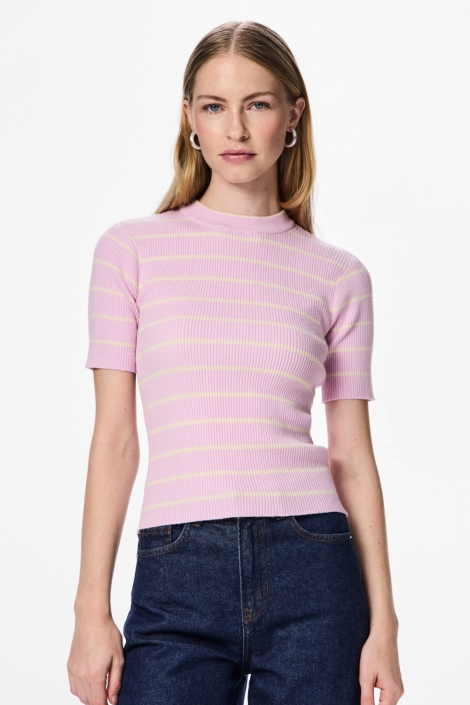 Pieces roze dames t-shirt | Model