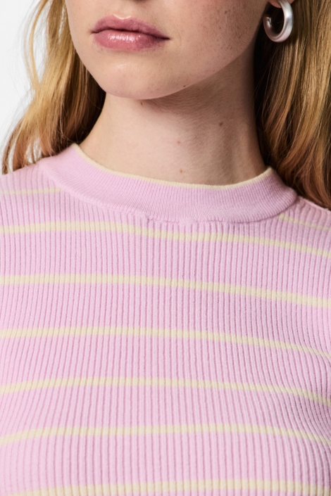 Pieces roze dames t-shirt | Close up