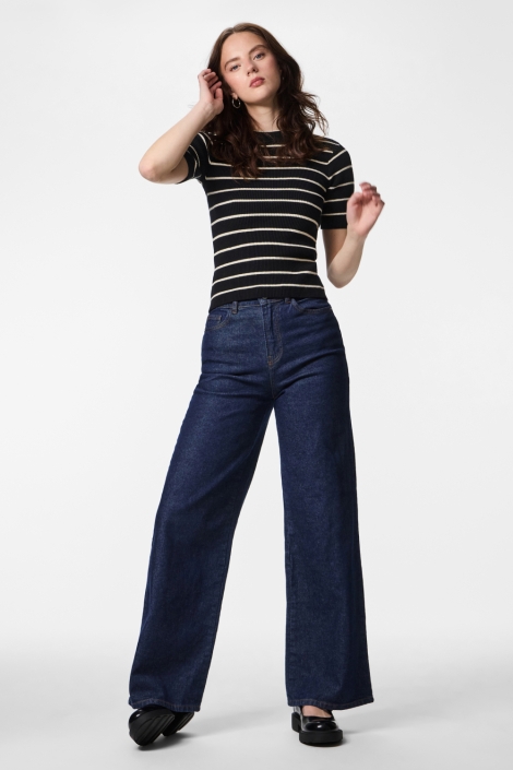 Pieces zwarte dames trui | Model vooraanzicht