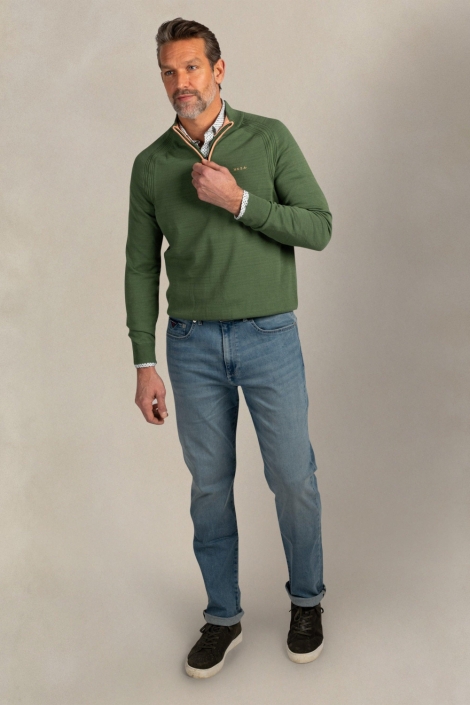 NZA groene heren trui | Model