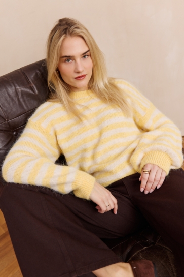 LolaLiza Trui N CRUSHY 1F 04007198 5004 PASTELGEEL