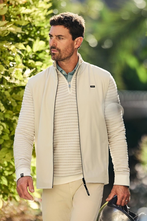 Vanguard beige heren jas | Sfeerbeeld, In situatie