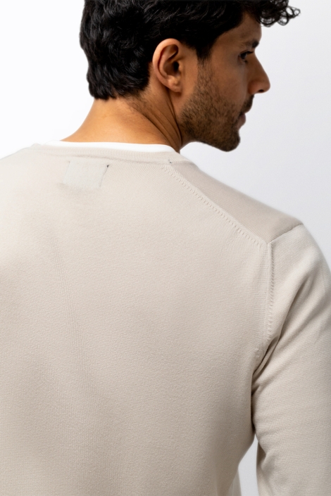 State of Art ecru heren trui | Model achteraanzicht