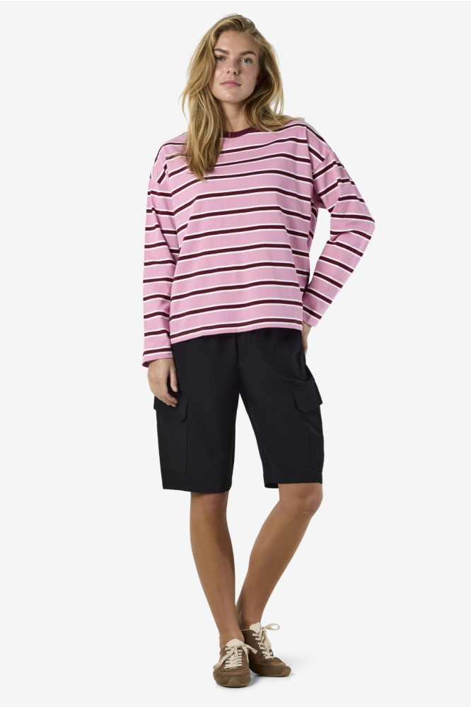 Noisy may roze dames sweater | Model