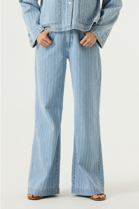 Garcia blauwe dames jeans | Model vooraanzicht