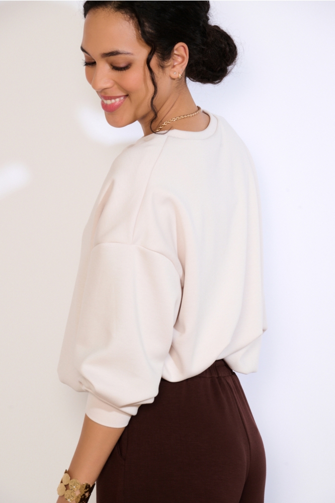 LolaLiza beige dames sweater | Model achteraanzicht