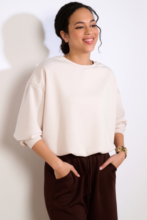 LolaLiza beige dames sweater | Model vooraanzicht