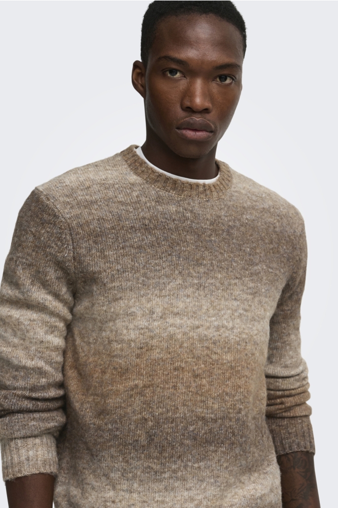 Only & Sons bruine heren trui | Close up
