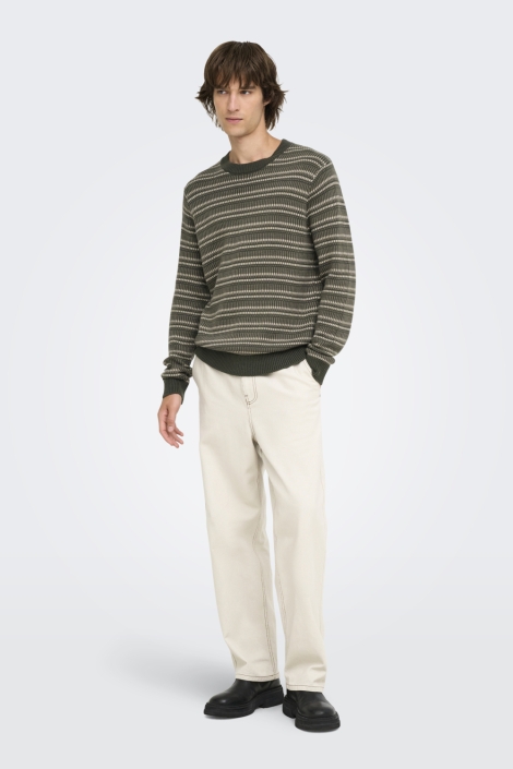 Only & Sons groene heren trui | Model vooraanzicht