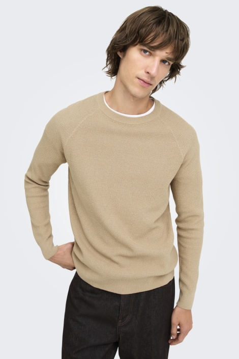 Only & Sons beige heren trui | Model vooraanzicht
