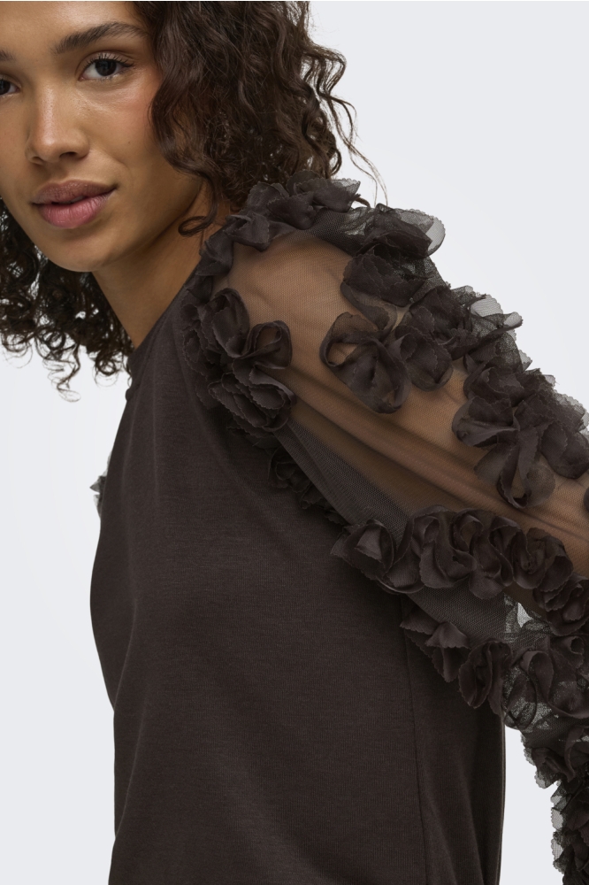 Jacqueline de Yong bruine dames sweater | Close up