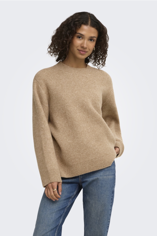 Jacqueline de Yong camel dames trui | Model vooraanzicht