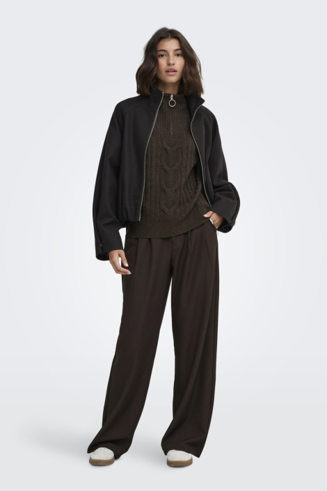 Jacqueline de Yong bruine dames trui | Model
