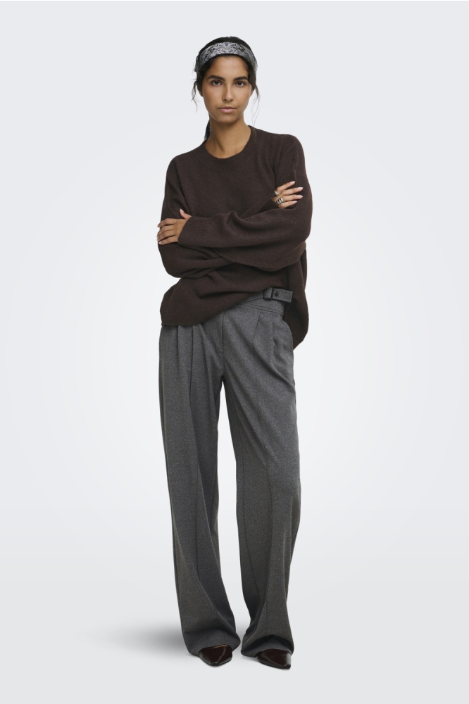 Jacqueline de Yong bruine dames trui | Model