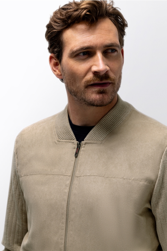 State of Art beige heren vest | Close up