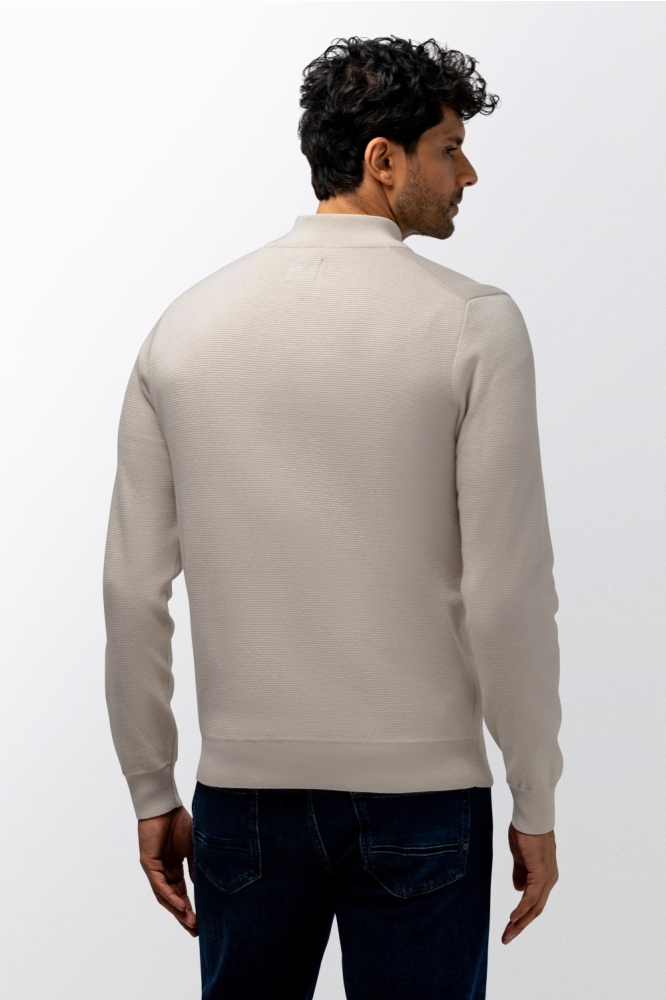 State of Art beige heren vest | Model achteraanzicht