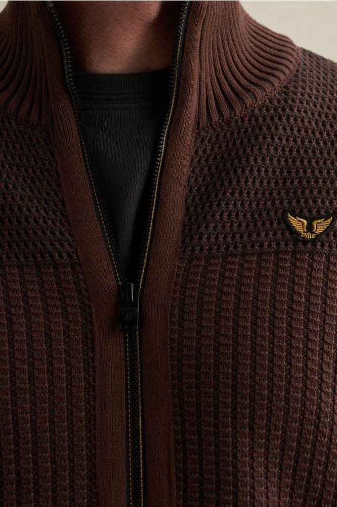 PME legend bruine heren vest | Close up