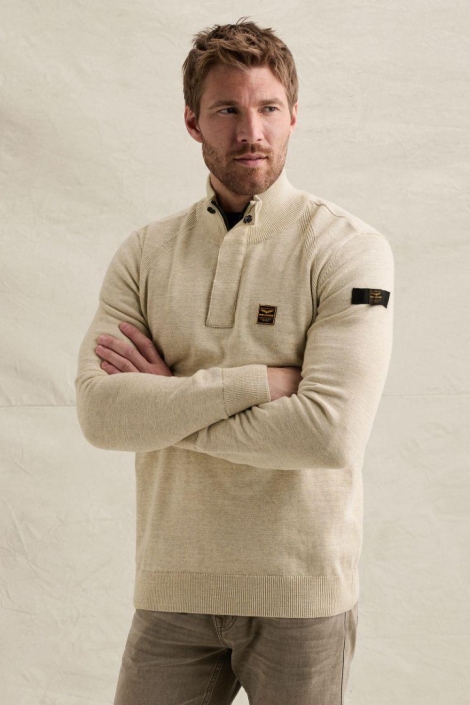 PME legend beige heren trui | Model vooraanzicht