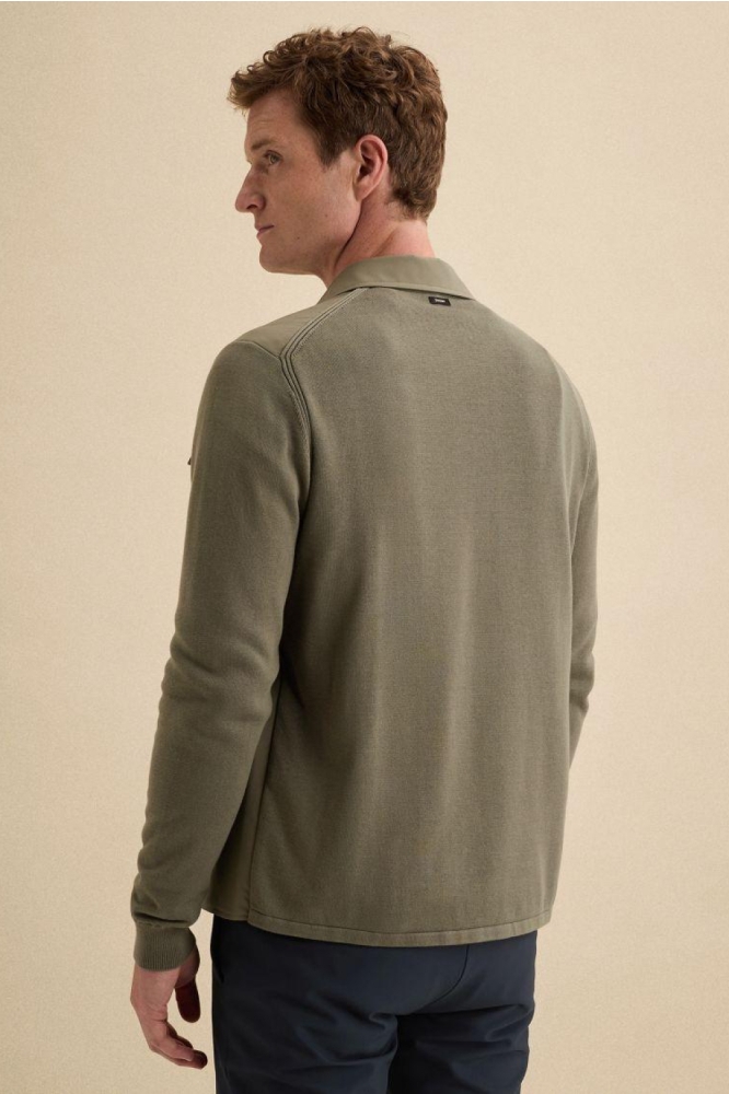 Vanguard groene heren vest | Model achteraanzicht