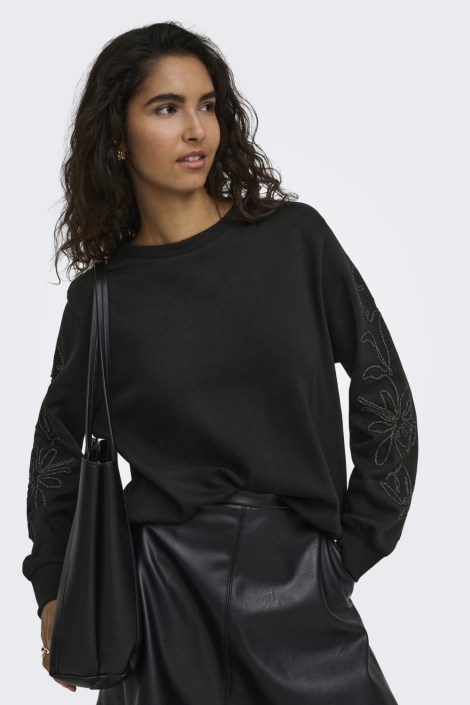 Jacqueline de Yong zwarte dames sweater | Model vooraanzicht