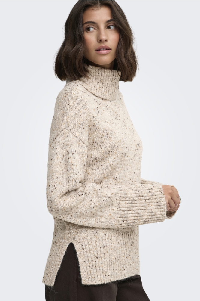 Jacqueline de Yong ecru dames trui | Model zijaanzicht