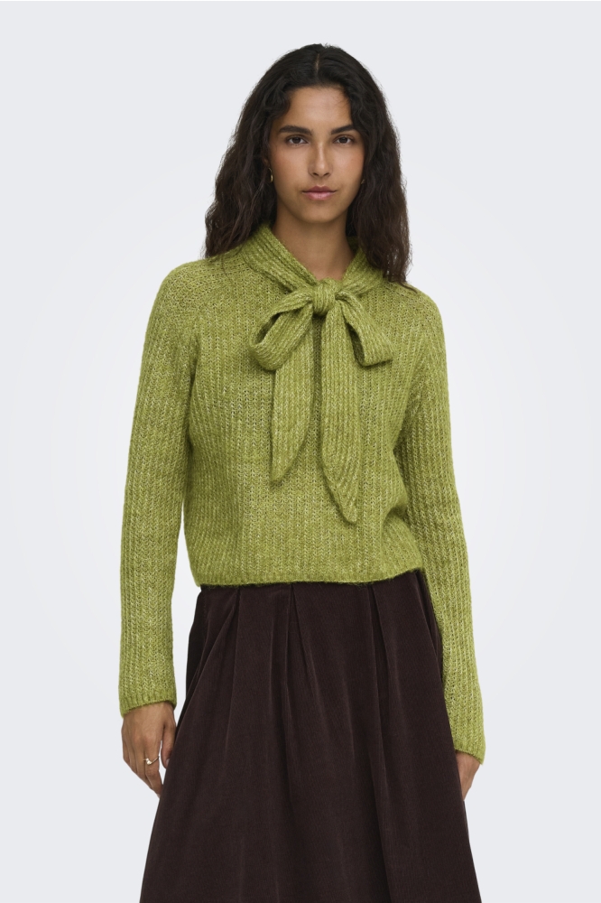 Only groene dames trui | Model vooraanzicht