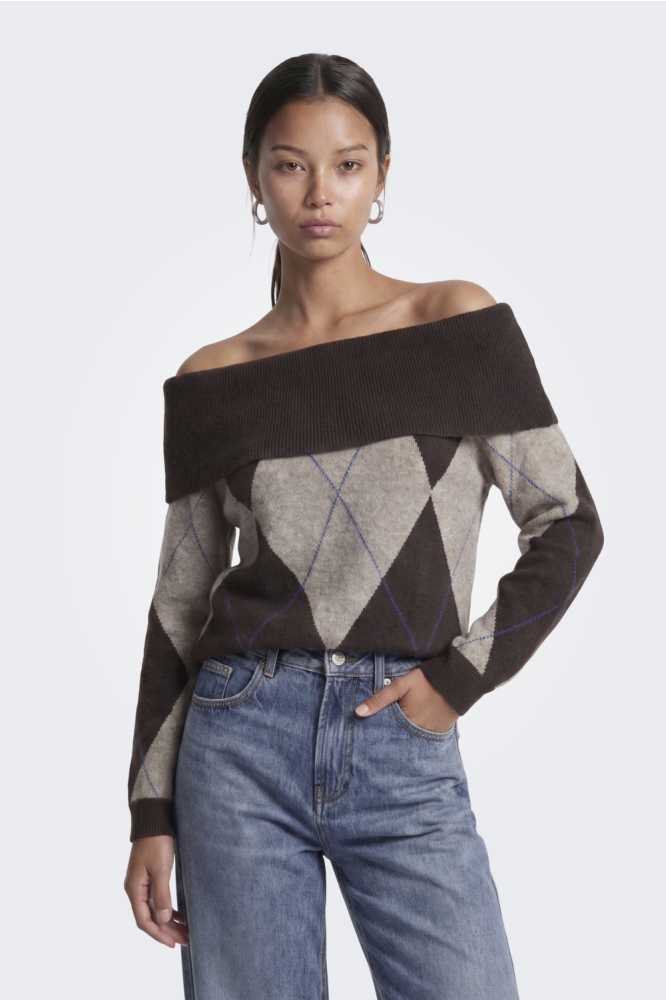 Only bruine dames trui | Model vooraanzicht