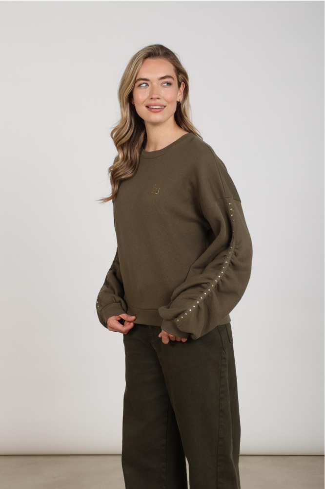 Nukus groene dames sweater | Model vooraanzicht