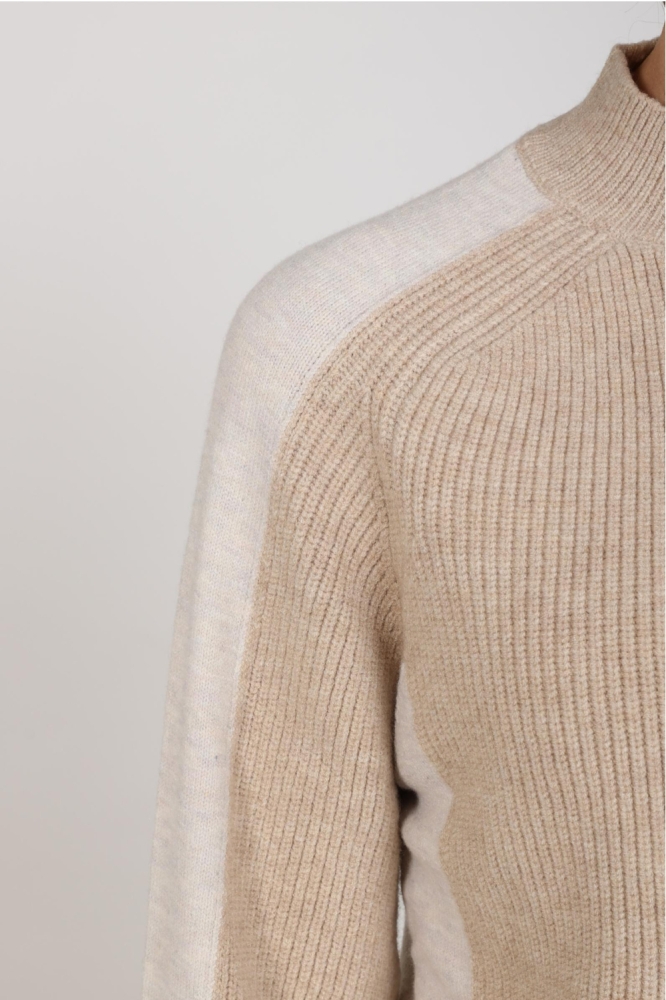 Nukus zand dames trui | Close up