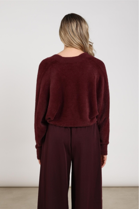 Nukus bordeaux dames trui | Model achteraanzicht
