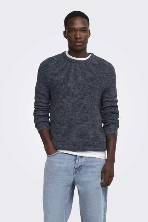 Only & Sons blauwe heren trui | Model vooraanzicht