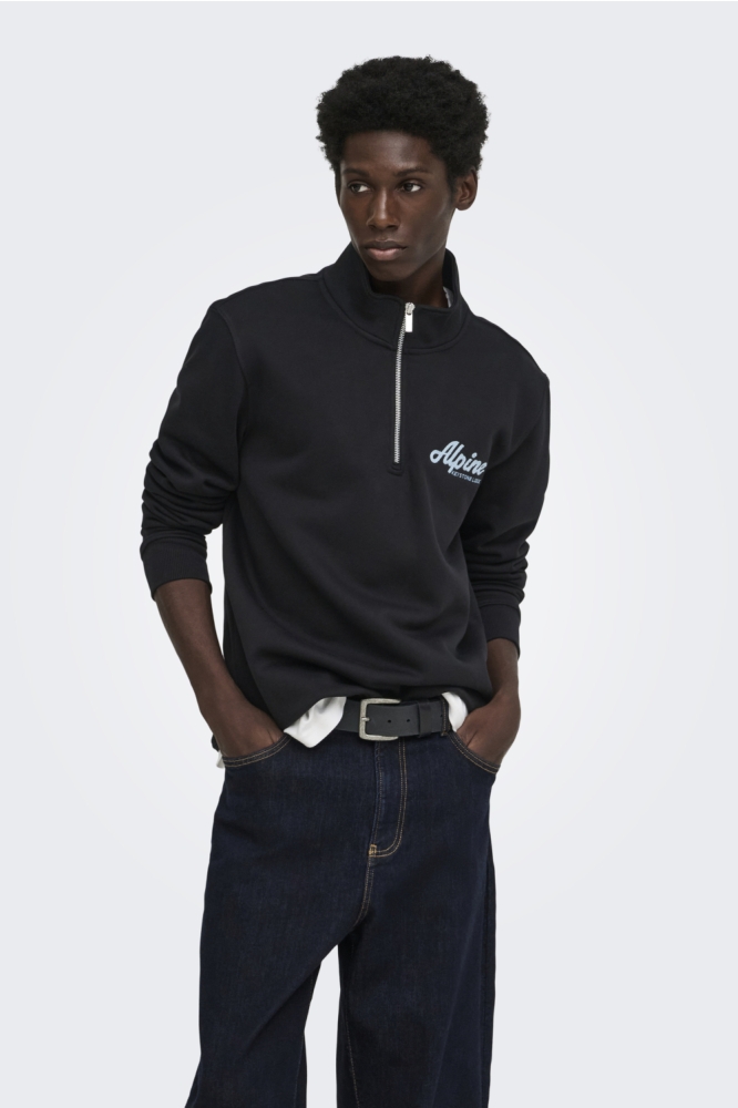 Only & Sons zwarte heren sweater | Model vooraanzicht