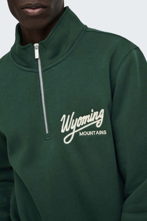 Only & Sons groene heren sweater | Close up