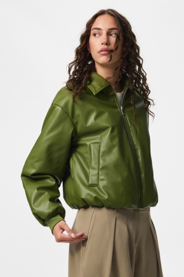 Pieces Jas PCLARA PADDED COATED BOMBER JACKET 17170320 SPHAGNUM