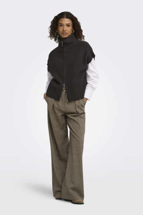 Jacqueline de Yong bruine dames gilet | Model
